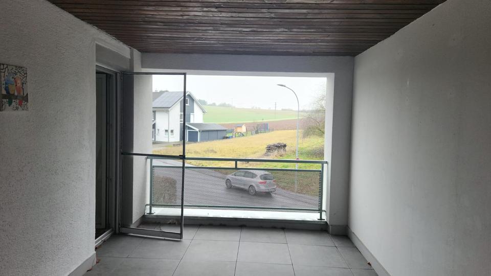 Etagenwohnung Hohenroth - 4 Zimmer, 130 m&sup2;, 1.000&euro; | Angebot:20981297