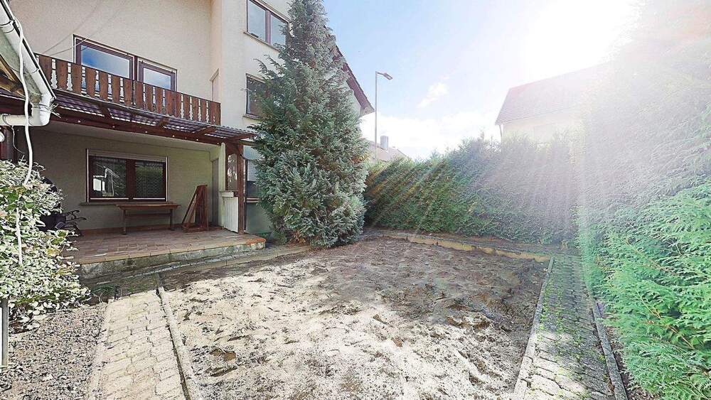 Einfamilienhaus Volkach Eichfeld - 1 Zimmer, 172 m&sup2;, 290.000&euro; | Angebot:25743799