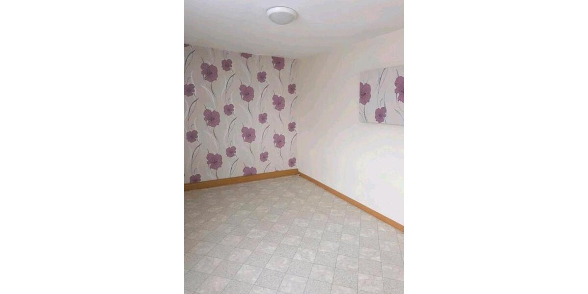 Einfamilienhaus Sulzfeld - 11 Zimmer, 208 m&sup2;, 149.000&euro; | Angebot:23488843