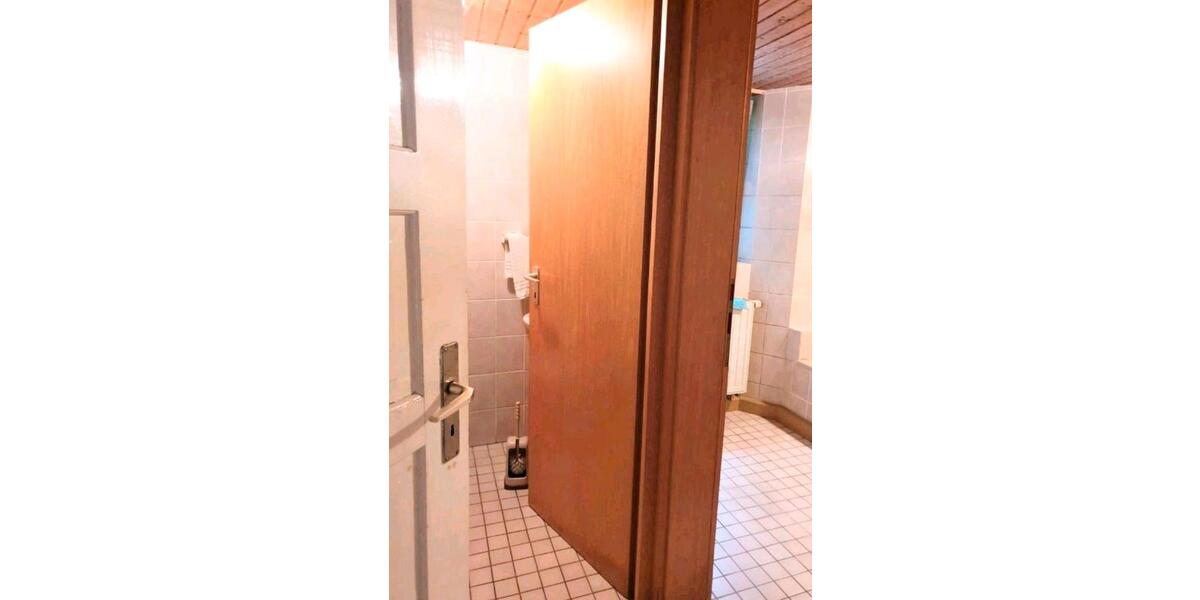 Einfamilienhaus Sulzfeld - 11 Zimmer, 208 m&sup2;, 149.000&euro; | Angebot:23488843