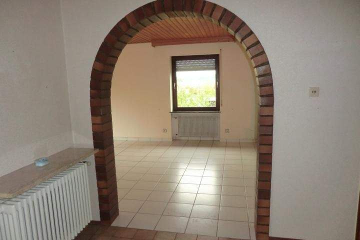 Einfamilienhaus Stadtlauringen - 5 Zimmer, 155 m&sup2;, 325.000&euro; | Angebot:25747530