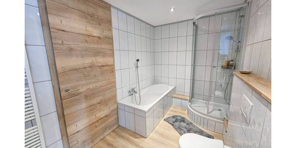 Mehrfamilienhaus, Wohnhaus Dettelbach - 6 Zimmer, 202 m&sup2;, 675.000&euro; | Angebot:26016140