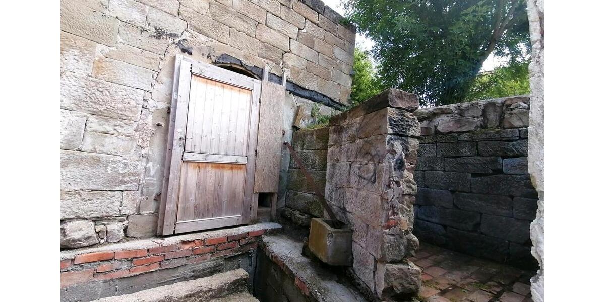 Einfamilienhaus Hofheim in Unterfranken - 3 Zimmer, 125 m&sup2;, 60.000&euro; | Angebot:26051317