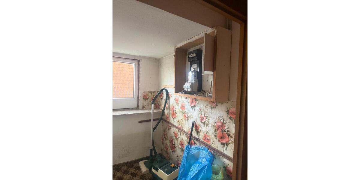 Einfamilienhaus Schweinfurt Haardt - 6 Zimmer, 150 m&sup2;, 170.000&euro; | Angebot:25427986