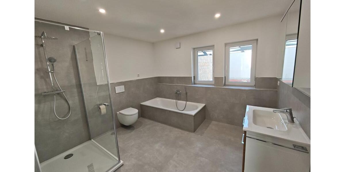 Etagenwohnung Hammelburg - 3 Zimmer, 111 m&sup2;, 1.350&euro; | Angebot:25641088