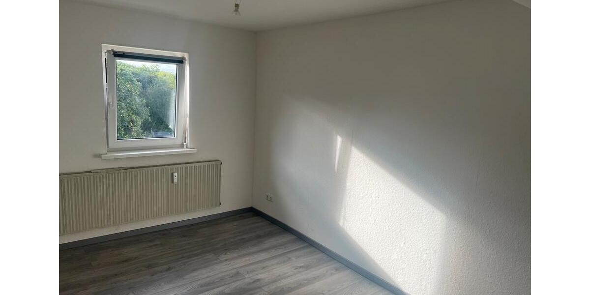 Etagenwohnung Elfershausen - 2 Zimmer, 68 m&sup2;, 610&euro; | Angebot:25175204