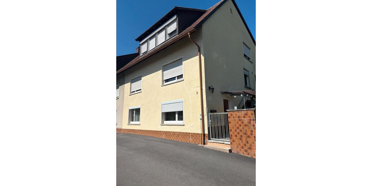 Dachgeschoßwohnung Schonungen Forst - 3 Zimmer, 83 m&sup2;, 949&euro; | Angebot:26047316