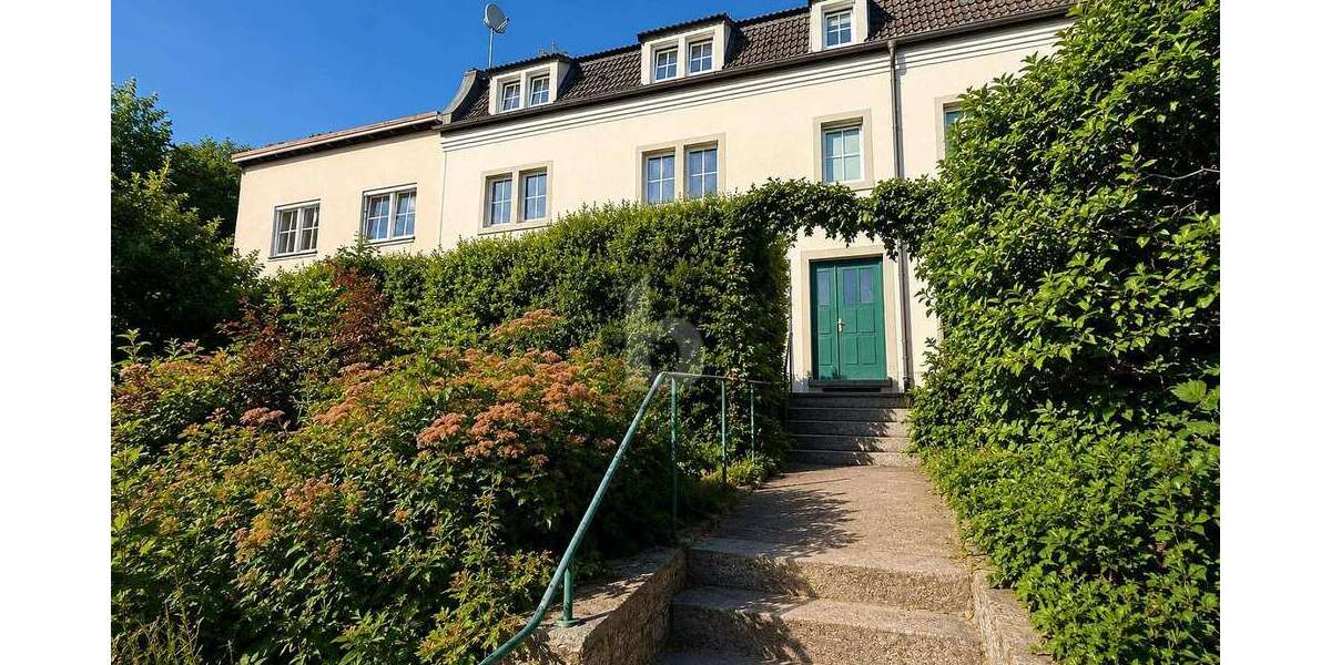 Einfamilienhaus Schweinfurt Haardt - 10 Zimmer, 183 m&sup2;, 360.000&euro; | Angebot:27298367