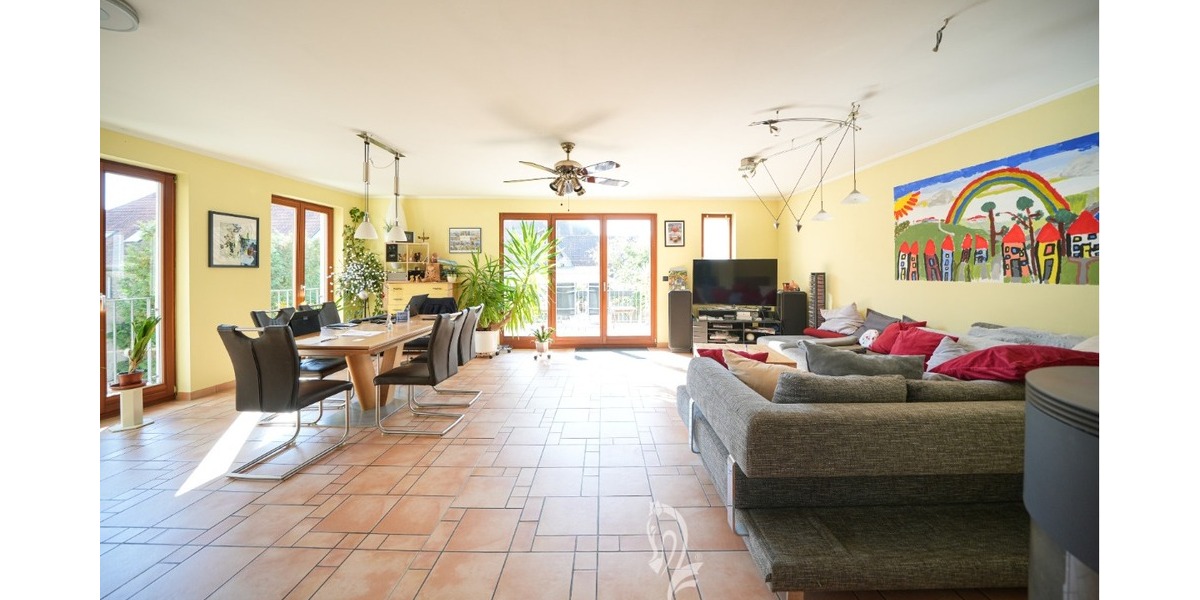 Traumhaftes Ensemble: Energieeffizientes (A) Einfamilienhaus mit Büro, großem Innenhof & Garten - Mehrfamilienhaus, Wohnhaus Fahr Fahr | Angebot:25907599