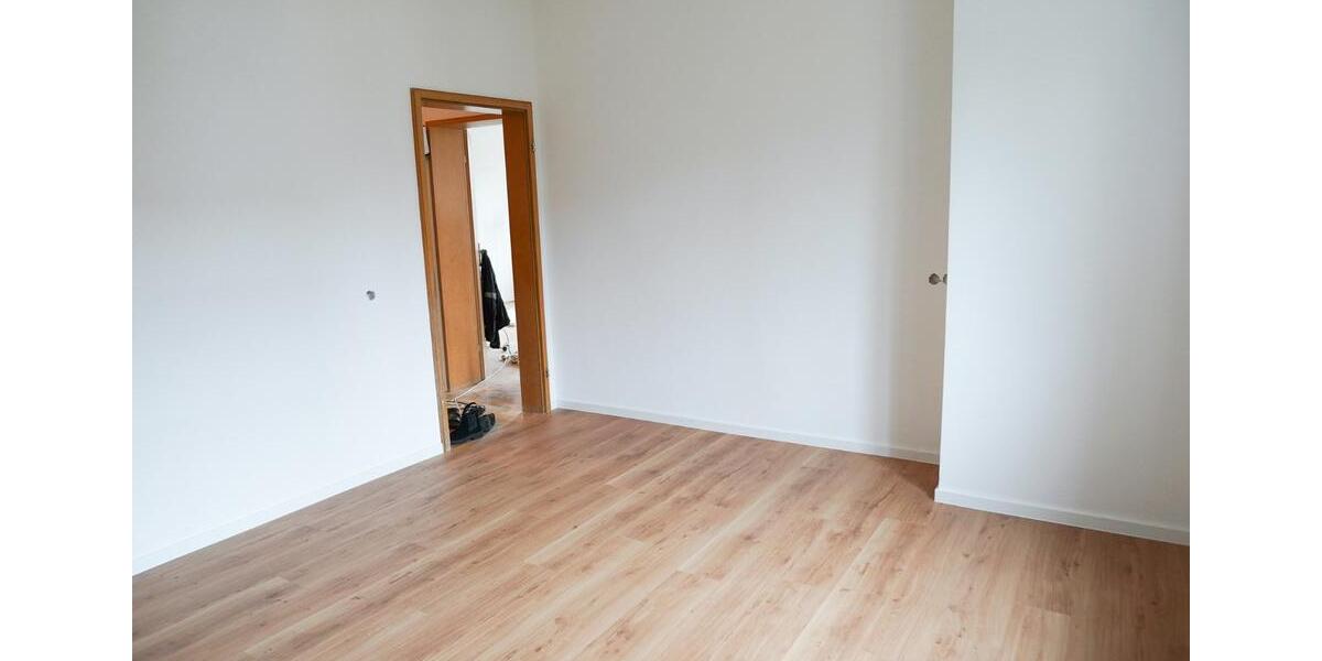 Etagenwohnung Hammelburg - 5 Zimmer, 133 m&sup2;, 900&euro; | Angebot:24480623