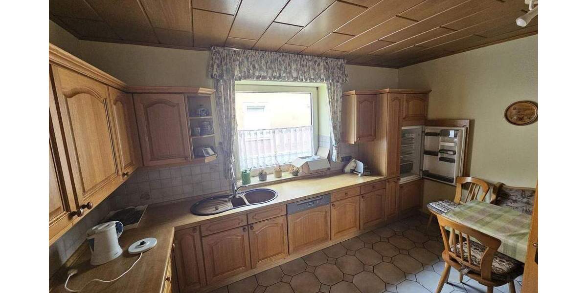 Mehrfamilienhaus, Wohnhaus Prosselsheim - 9 Zimmer, 249 m&sup2;, 469.000&euro; | Angebot:25696246