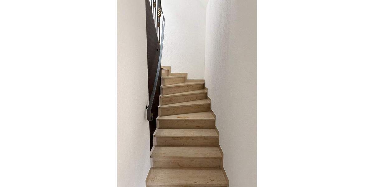 Etagenwohnung Dettelbach - 3 Zimmer, 98 m&sup2;, 870&euro; | Angebot:26082914