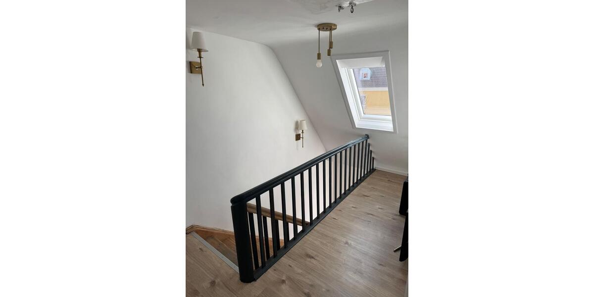 Dachgeschoßwohnung Schweinfurt Gartenstadt - 3 Zimmer, 63 m&sup2;, 870&euro; | Angebot:25725525