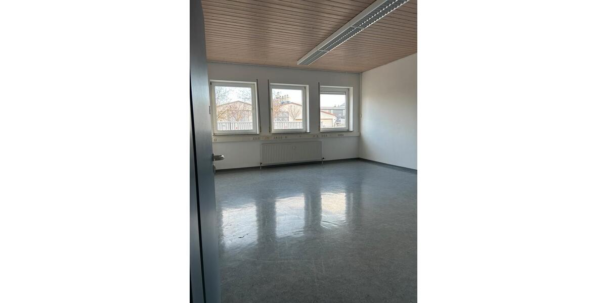 Gewerbeobjekt Hohenroth - 250&euro; | Angebot:24435923