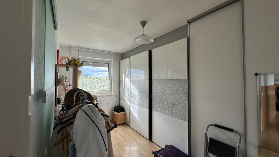 Etagenwohnung Schweinfurt Bellevue - 3 Zimmer, 81 m&sup2;, 200.000&euro; | Angebot:27092531