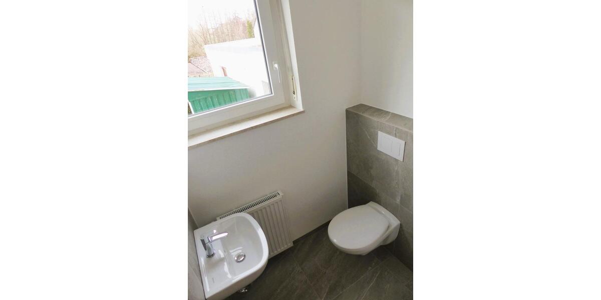 Mehrfamilienhaus, Wohnhaus Schwanfeld - 8 Zimmer, 200 m&sup2;, 425.000&euro; | Angebot:25921064