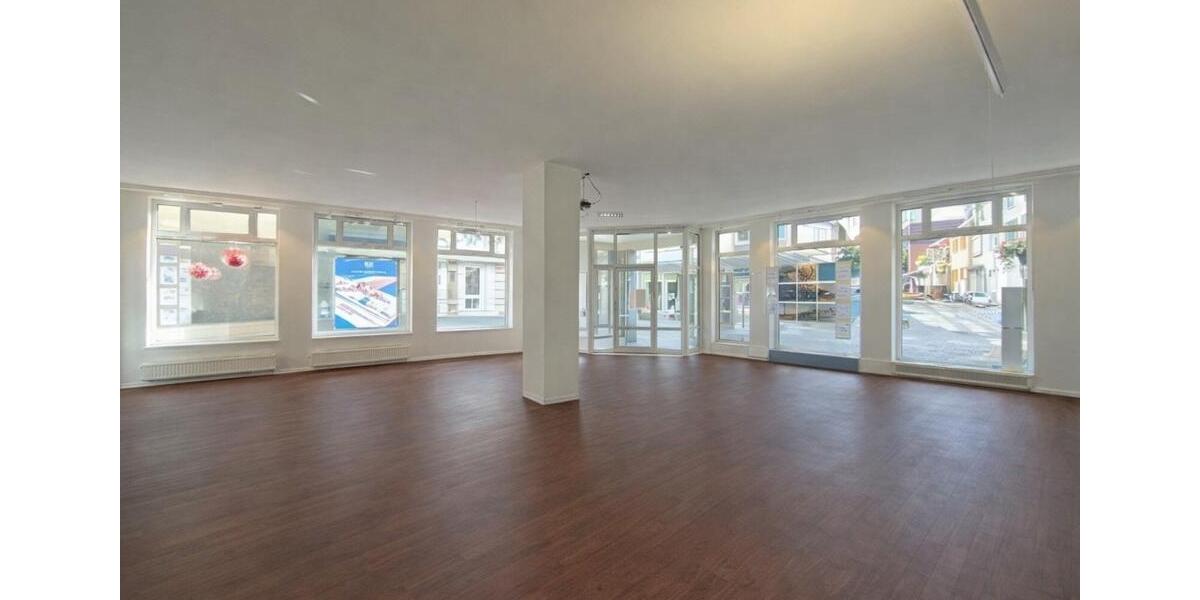 Gewerbeobjekt Schweinfurt Haardt - 2.400&euro; | Angebot:24854045