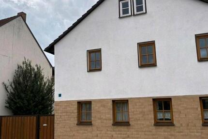 Haus Sulzfeld - 10 Zimmer, 209 m&sup2;, 205.000&euro; | Angebot:23431179