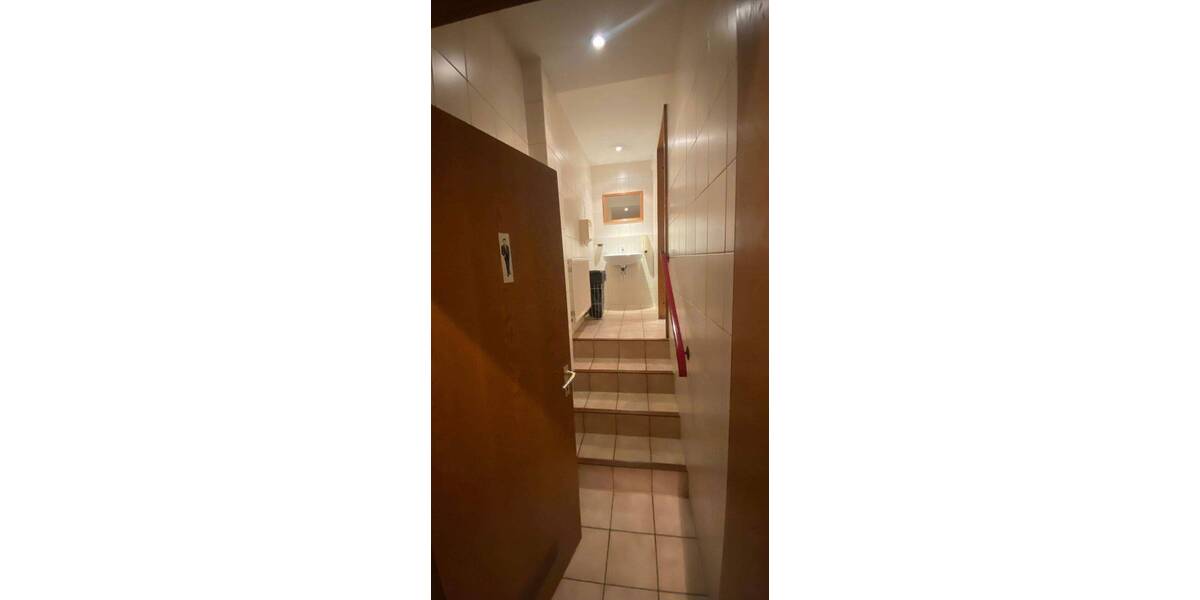 Mehrfamilienhaus, Wohnhaus Volkach - 9 Zimmer, 415.000&euro; | Angebot:25669925