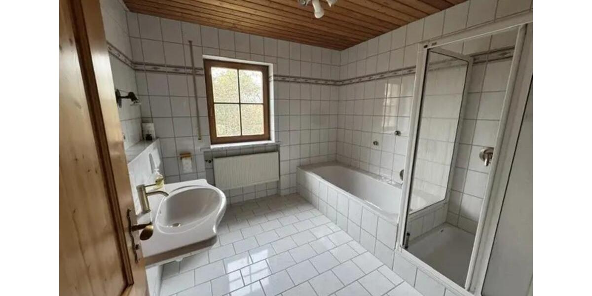 Einfamilienhaus Dettelbach - 8 Zimmer, 266 m&sup2;, 550.000&euro; | Angebot:24693796