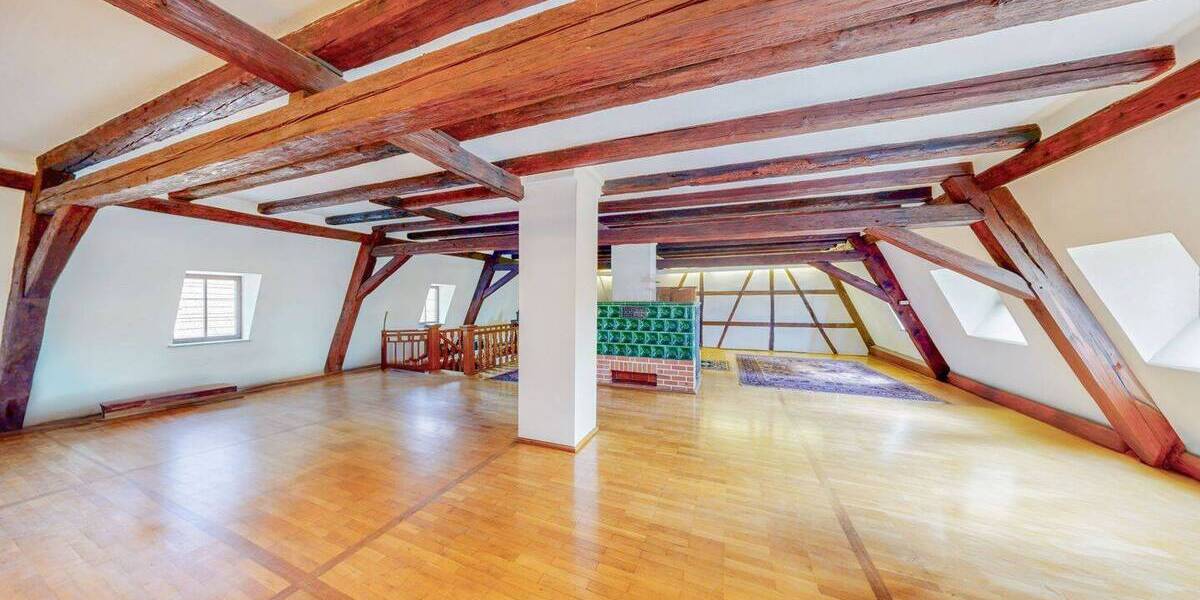 Einfamilienhaus Gerolzhofen - 1 Zimmer, 370 m&sup2;, 650.000&euro; | Angebot:26054810
