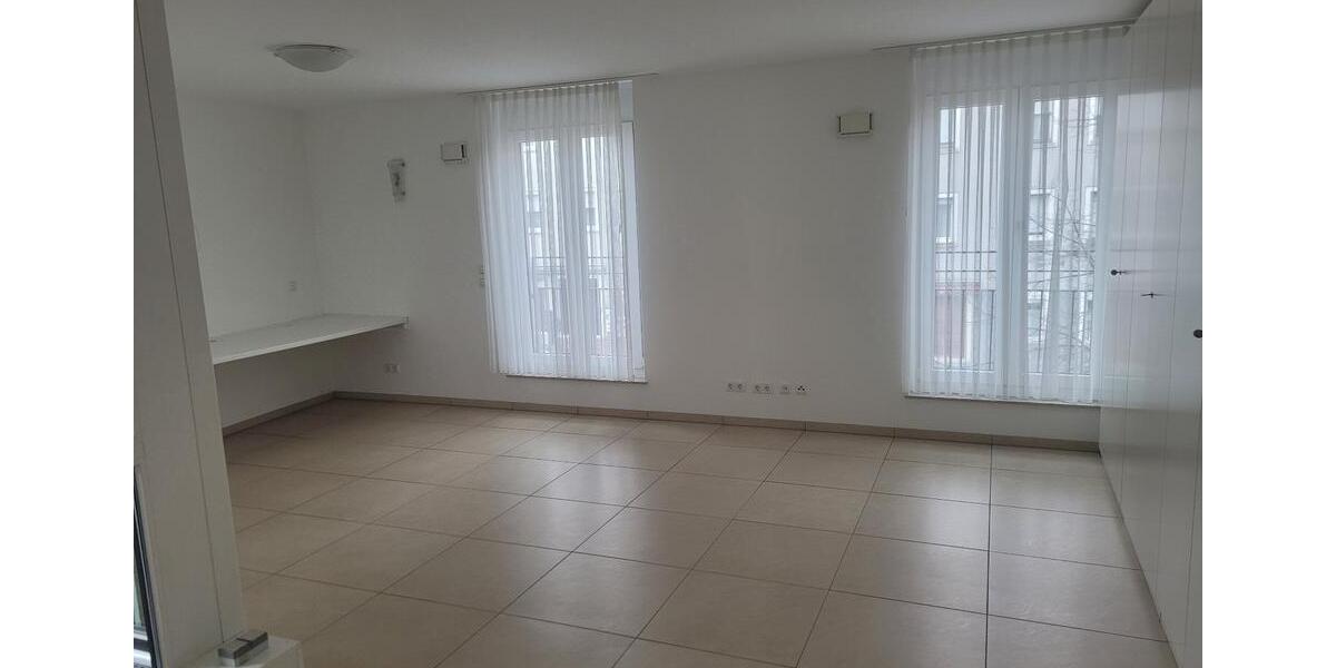 Etagenwohnung Schweinfurt Gartenstadt - 5 Zimmer, 173 m&sup2;, 1.900&euro; | Angebot:26004629