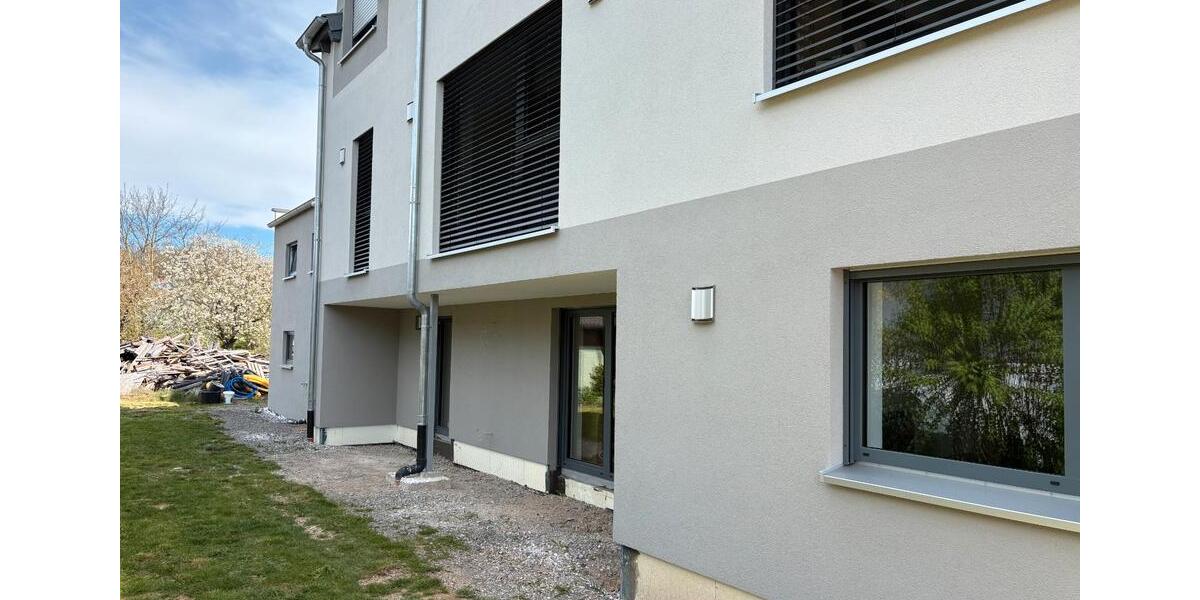 Etagenwohnung Hohenroth - 3 Zimmer, 95 m&sup2;, 1.050&euro; | Angebot:26525657