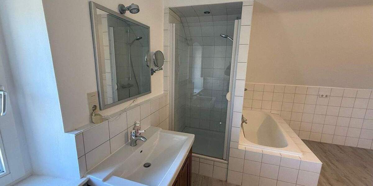 Einfamilienhaus Volkach Rimbach - 5 Zimmer, 200 m&sup2;, 1.690&euro; | Angebot:25736615