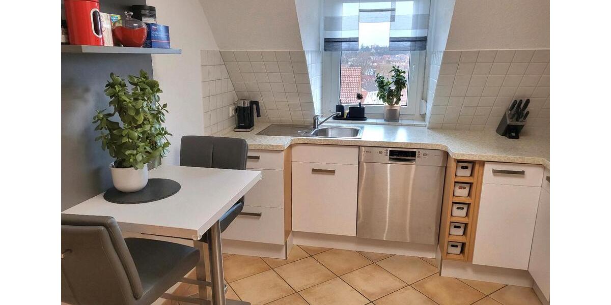Dachgeschoßwohnung Schweinfurt Haardt - 4 Zimmer, 92 m&sup2;, 275.000&euro; | Angebot:25303527
