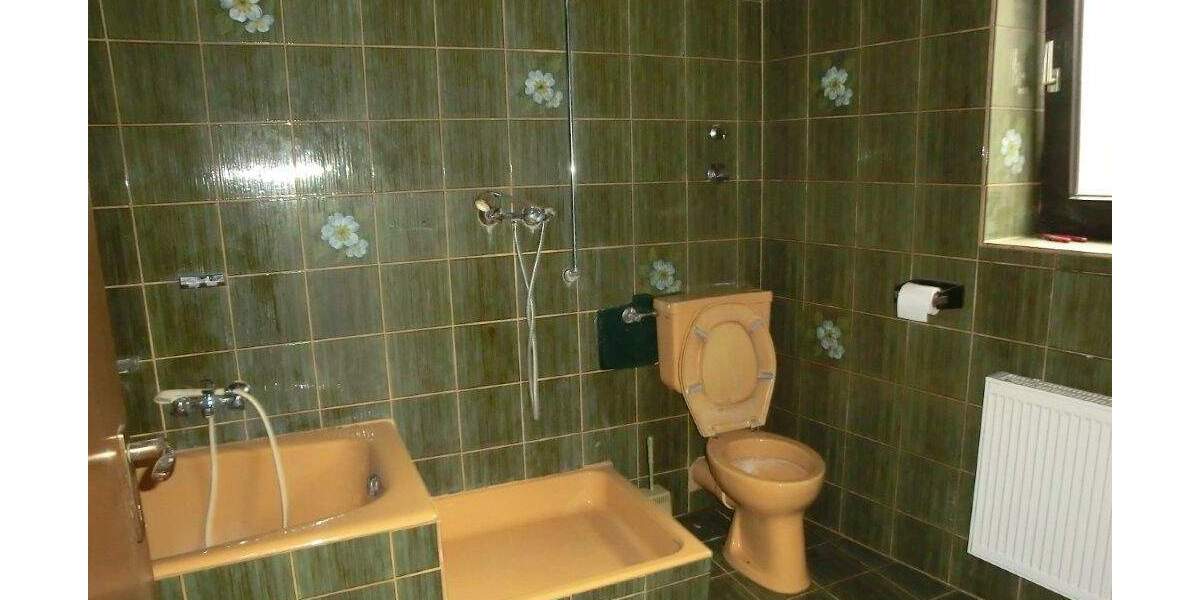 Bauernhaus, Landhaus Dettelbach - 5 Zimmer, 170 m&sup2;, 148.000&euro; | Angebot:25877190