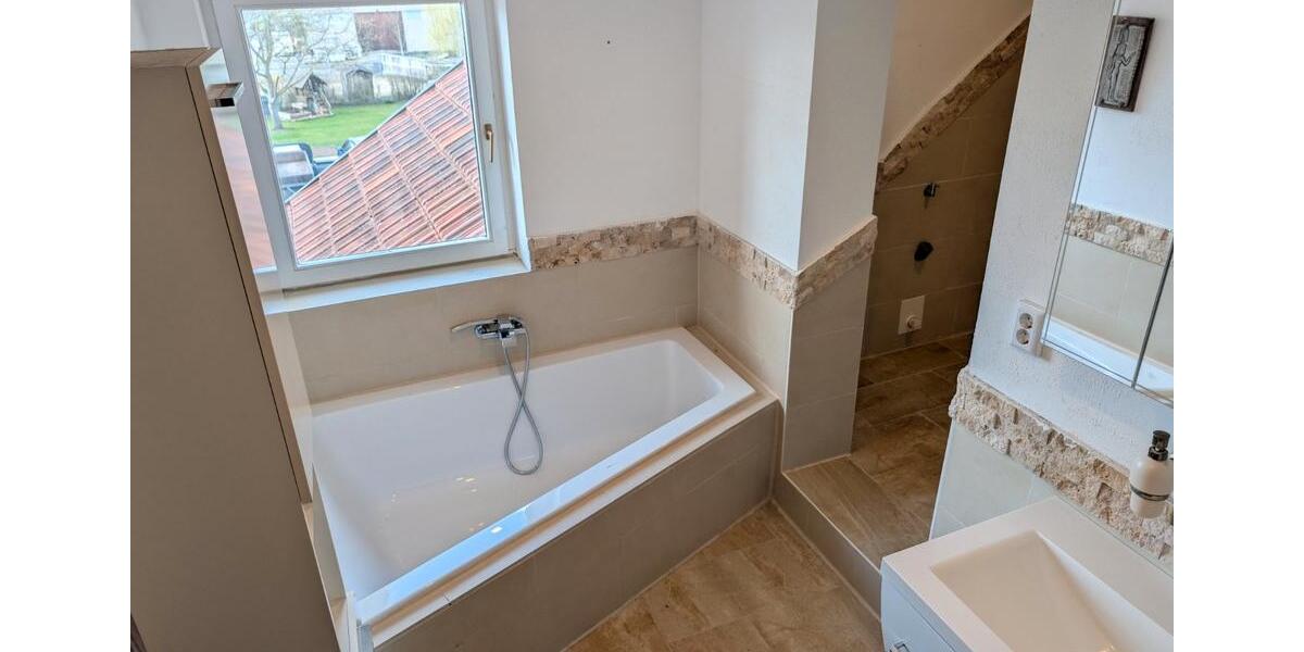 Mehrfamilienhaus, Wohnhaus Stadtlauringen - 250.000&euro; | Angebot:25962349