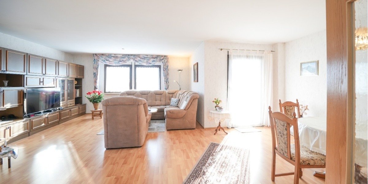 Wohnen mit Weitblick – schöner Bungalow mit Untergeschoss in ruhiger Feldrandlage - Bungalow Arnstein | Angebot:25838799