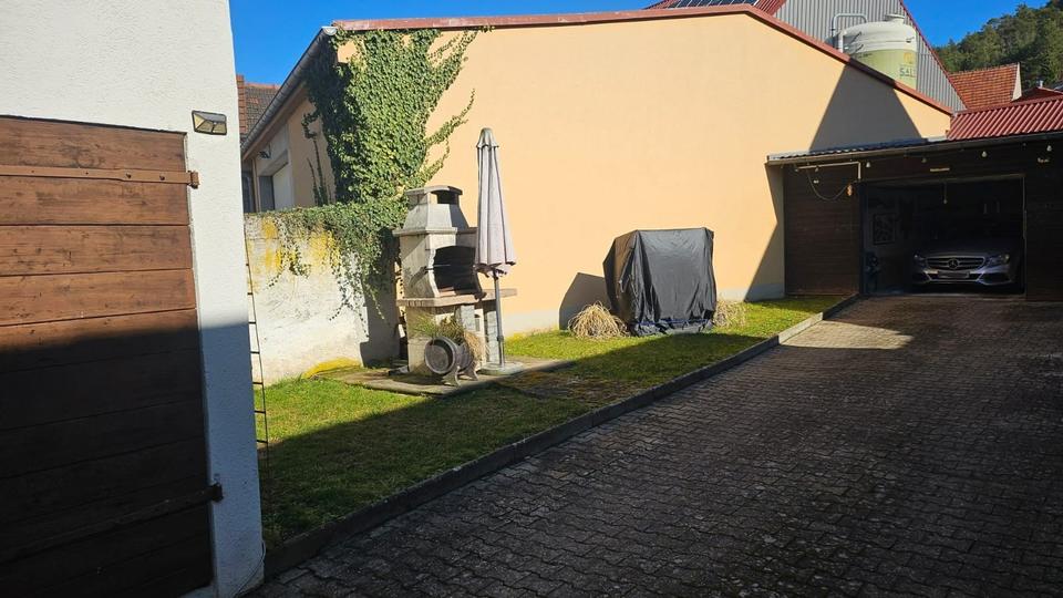 Erdgeschoßwohnung Euerdorf - 3 Zimmer, 114 m&sup2;, 1.000&euro; | Angebot:25650977