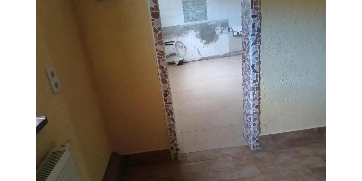 Etagenwohnung Arnstein - 8 Zimmer, 200 m&sup2;, 300.000&euro; | Angebot:26024338