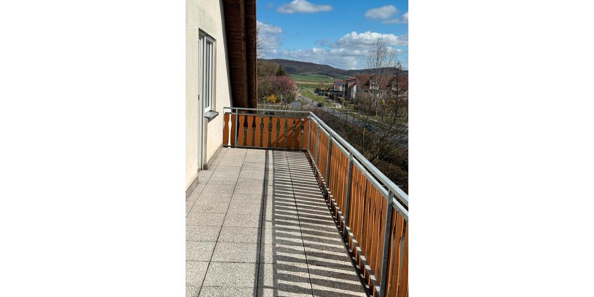 Dachgeschoßwohnung Hofheim in Unterfranken - 3.5 Zimmer, 74 m&sup2;, 695&euro; | Angebot:26535706