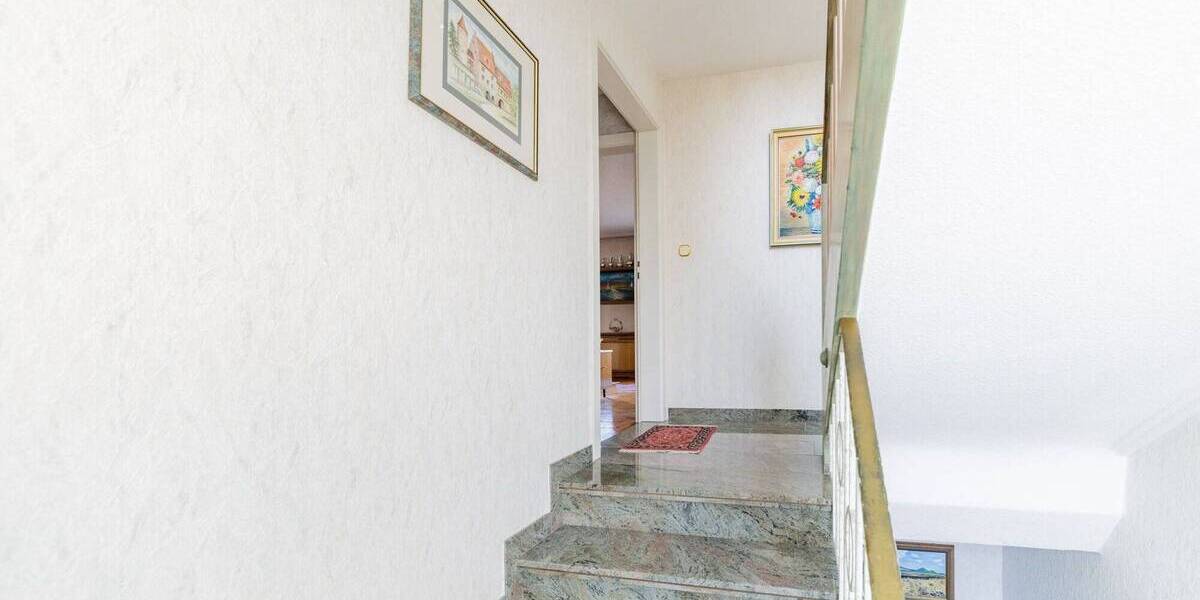 Reihenmittelhaus Sennfeld - 4 Zimmer, 115 m&sup2;, 279.990&euro; | Angebot:25768699