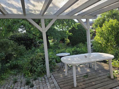 3-Zimmer-Mietwohnung mit Stellplatz und Garage sowie Garten mit Freisitz und Teich sowie Wasserlauf in 97456 Sennfeld (1592) - Erdgeschoßwohnung Sennfeld Sennfeld | Angebot:25521331