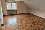 Dachgeschoßwohnung Hohenroth - 2.5 Zimmer, 65 m&sup2;, 470&euro; | Angebot:26033540