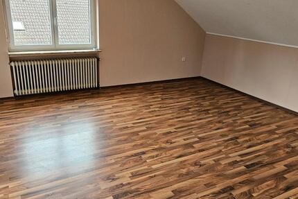 Wohnung Hohenroth - 2.5 Zimmer, 65 m&sup2;, 470&euro; | Angebot:26033540