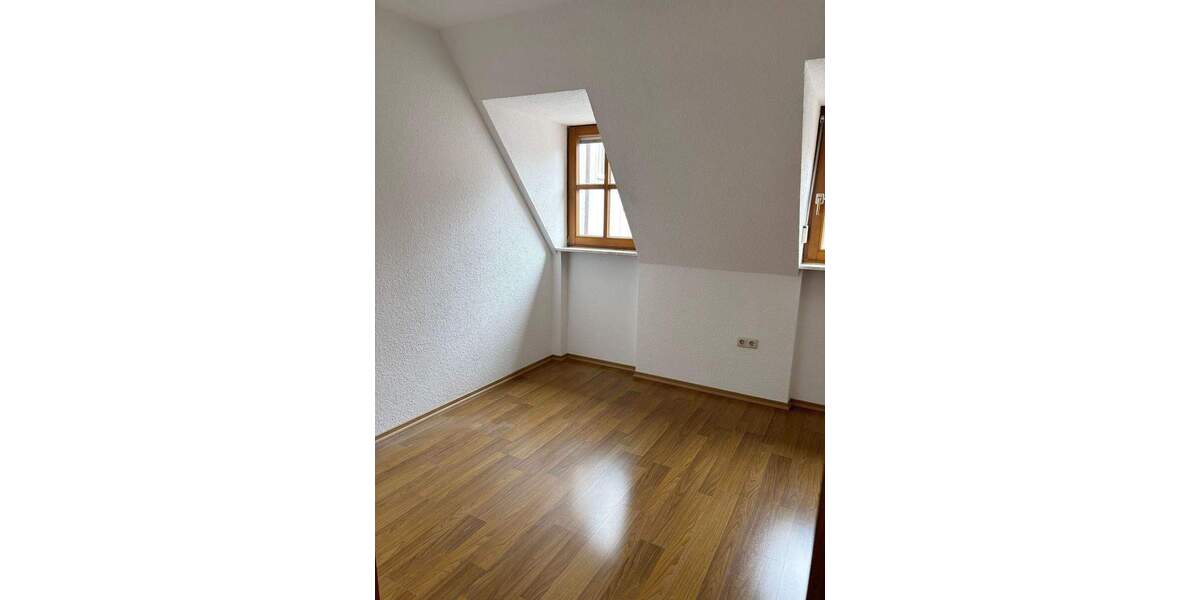 Etagenwohnung Dettelbach - 3 Zimmer, 98 m&sup2;, 870&euro; | Angebot:26082914
