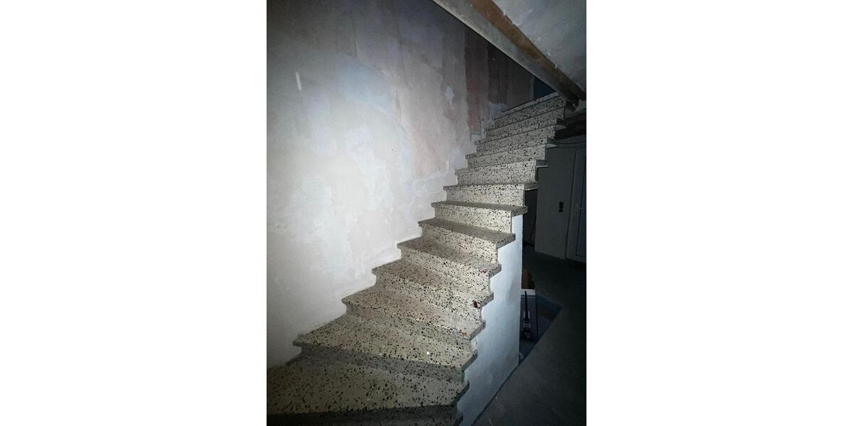 Doppelhaushälfte Ramsthal - 4 Zimmer, 125 m&sup2;, 160.000&euro; | Angebot:24240653