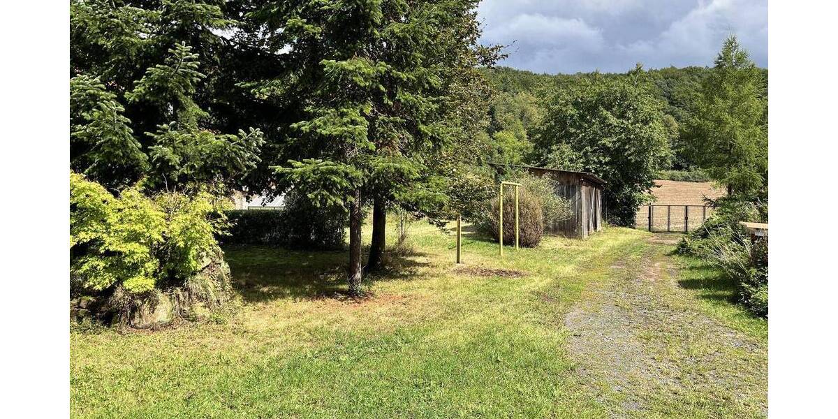 Einfamilienhaus Hofheim - 9 Zimmer, 200 m&sup2;, 270.000&euro; | Angebot:26930429