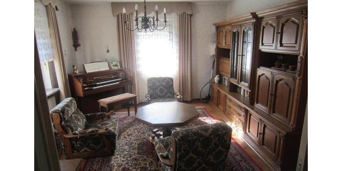 Einfamilienhaus Schweinfurt Gartenstadt - 8 Zimmer, 140 m&sup2;, 399.000&euro; | Angebot:24876776