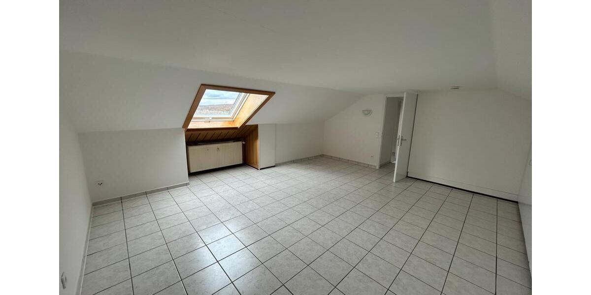 Dachgeschoßwohnung Nüdlingen - 2 Zimmer, 55 m&sup2;, 360&euro; | Angebot:25936867