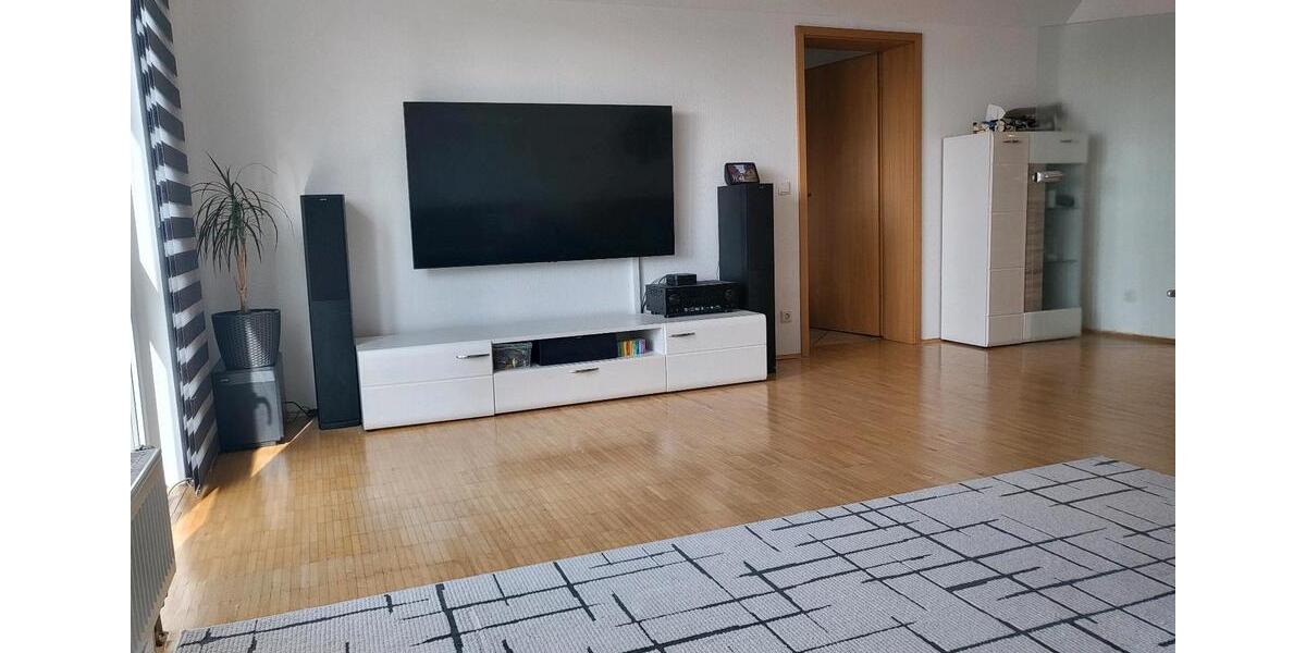Dachgeschoßwohnung Schweinfurt Haardt - 4 Zimmer, 92 m&sup2;, 275.000&euro; | Angebot:25303527