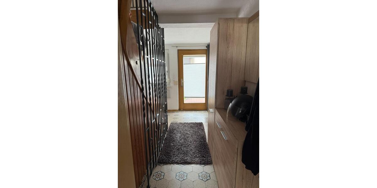 Einfamilienhaus Hofheim in Unterfranken - 4 Zimmer, 90 m&sup2;, 195.000&euro; | Angebot:25550427