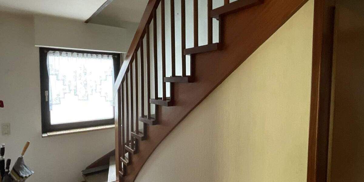 Einfamilienhaus Nüdlingen - 5 Zimmer, 128 m&sup2;, 285.000&euro; | Angebot:25668471