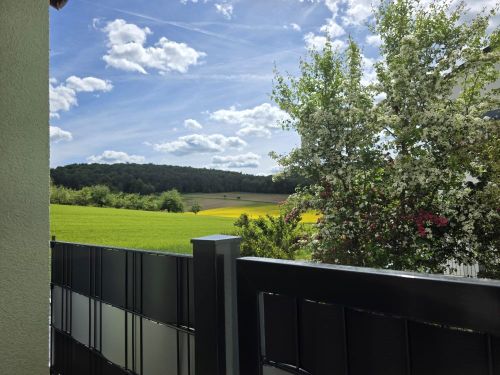 Herrlicher Ausblick! 2 Zimmer-Eigentumswohnung mit Terrasse und Stellplatz in Nüdlingen (ID 10385) - Etagenwohnung Nüdlingen Nüdlingen | Angebot:26844281