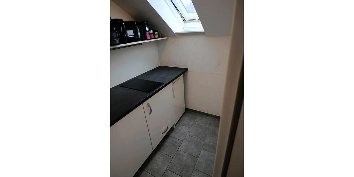 Dachgeschoßwohnung Schweinfurt Gartenstadt - 1 Zimmer, 27 m&sup2;, 340&euro; | Angebot:26021052