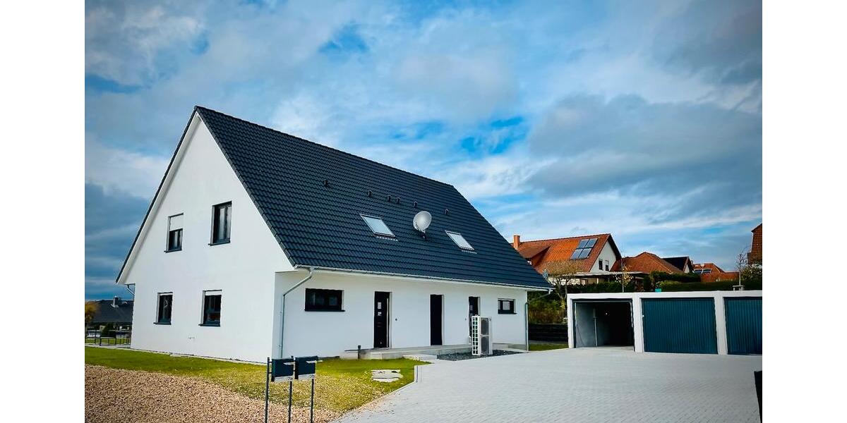 Doppelhaushälfte Hohenroth - 4.5 Zimmer, 122 m&sup2;, 1.195&euro; | Angebot:25845008